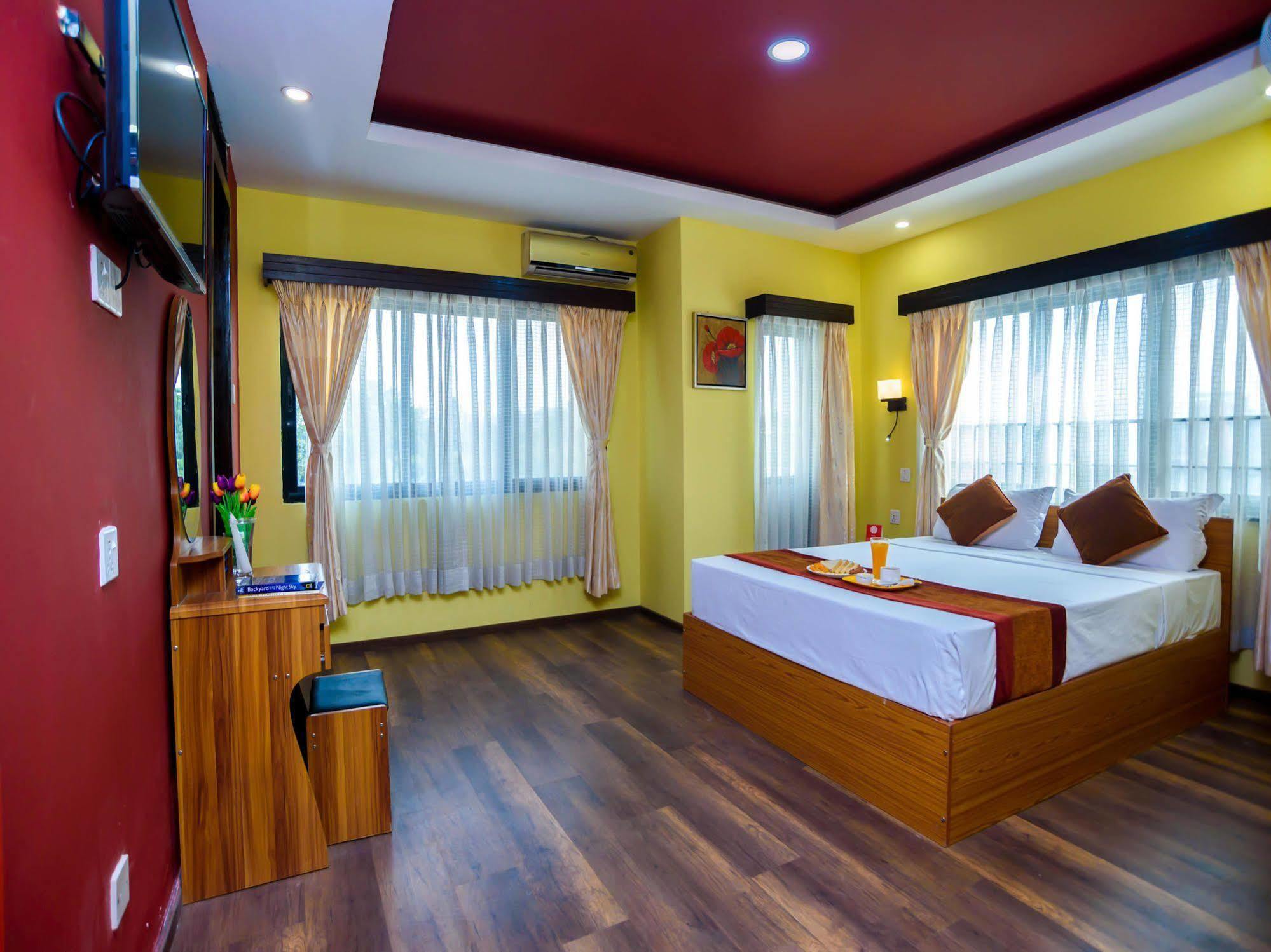 Oyo 105 Hotel Travel Inn Kathmandu Exterior foto