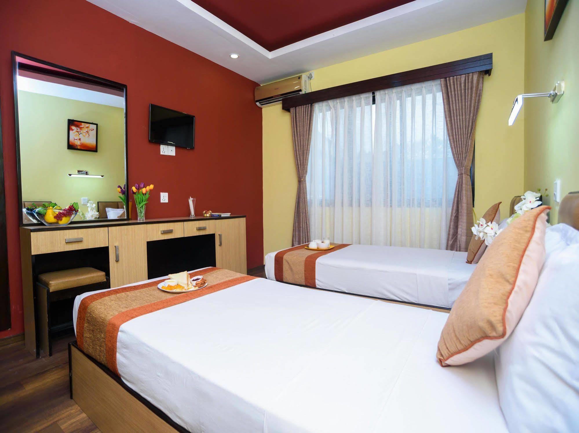 Oyo 105 Hotel Travel Inn Kathmandu Exterior foto
