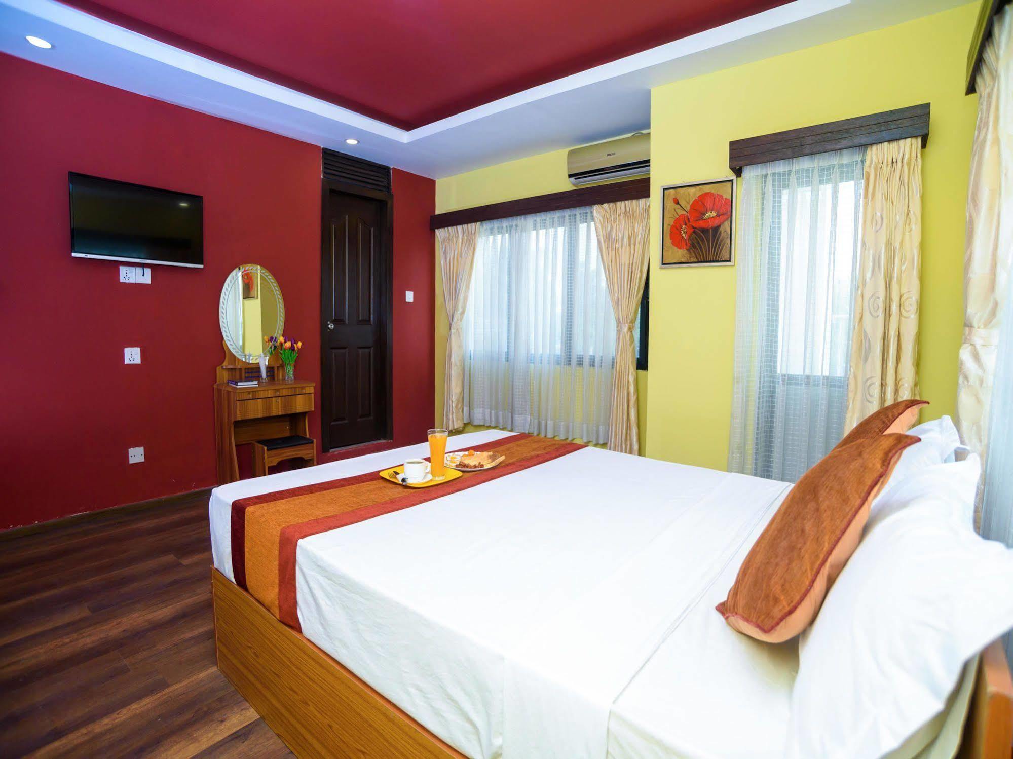 Oyo 105 Hotel Travel Inn Kathmandu Exterior foto