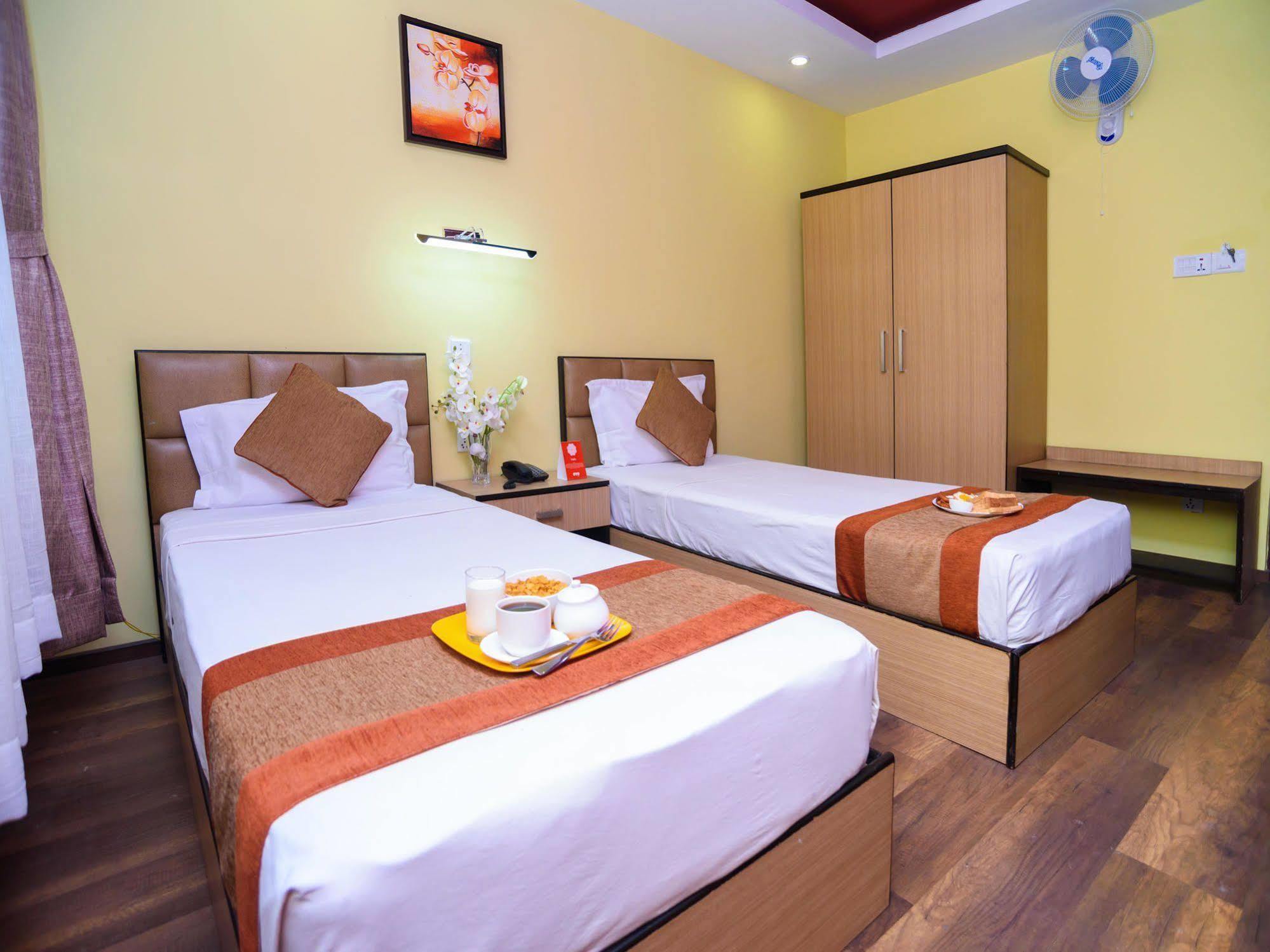 Oyo 105 Hotel Travel Inn Kathmandu Exterior foto