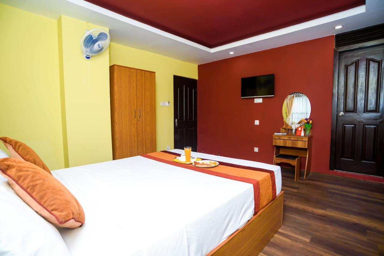Oyo 105 Hotel Travel Inn Kathmandu Exterior foto