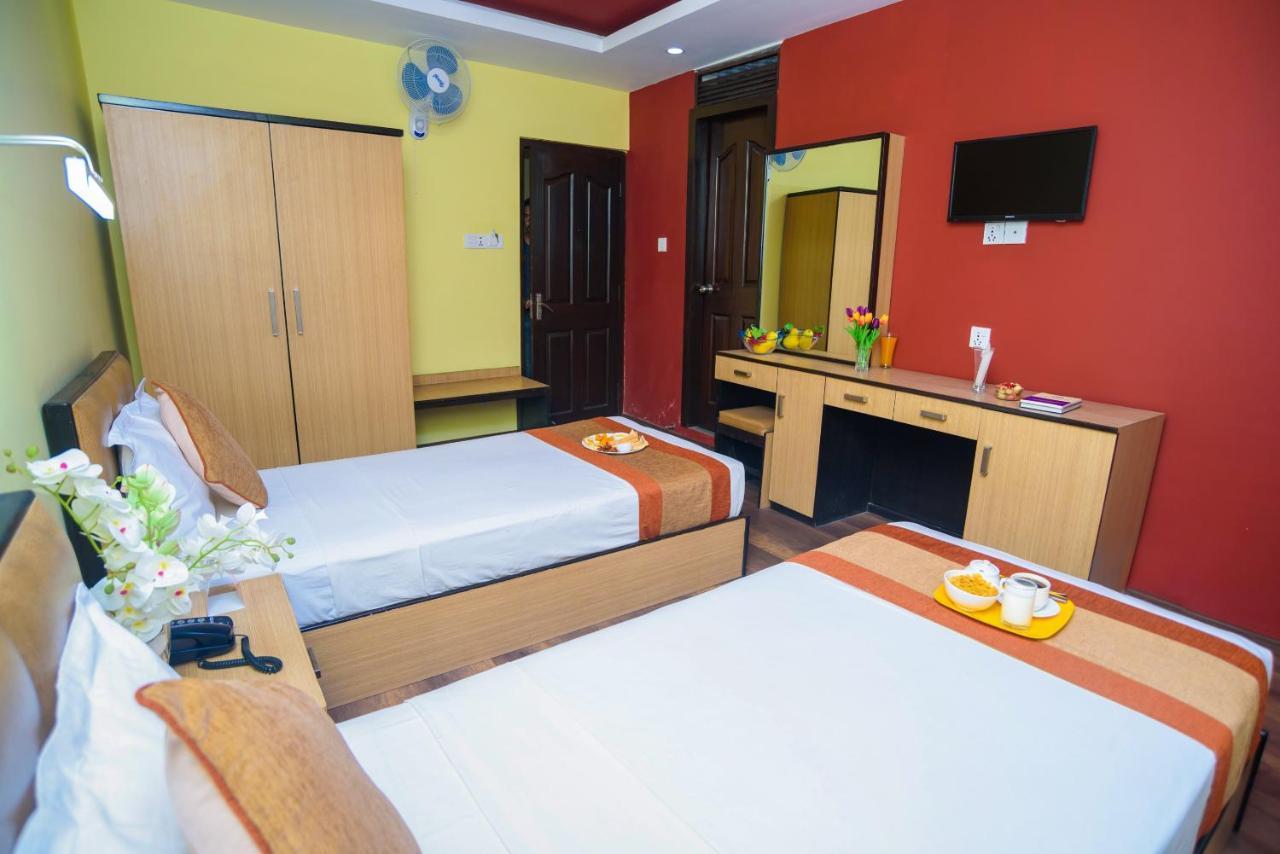 Oyo 105 Hotel Travel Inn Kathmandu Exterior foto